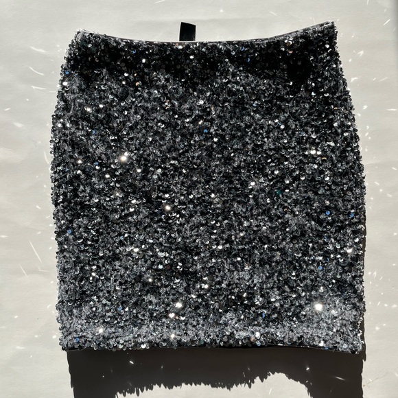 Silver Mini Skirt and Top - Picture 3 of 5